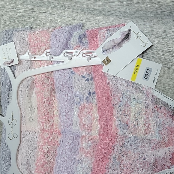 JESSICA SIMPSON THONG. - Picture 2 of 10